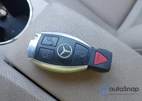 2010 Mercedes-Benz C 300 Luxury 4Matic/Sport 4Matic из США, поврежденный, VIN WDDGF8BB4AR101538